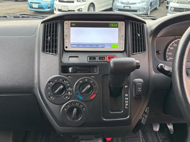 ライトエースバン ＧＬ　４ＷＤ　純正ナビＴＶ　ＣＤ　ＡＵＸ　Ｂｌｕｅｔｏｏｔｈ　ＥＴＣ　キーレス　リアヒーター　リアフォグ　Ｗエアバッグ　ＡＢＳ　センターデフロック　電動ドアミラー　ドアバイザー　タイミングチェーン　５人乗り（19枚目）