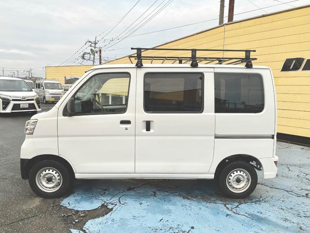 ハイゼットカーゴ スペシャルＳＡＩＩＩ　１オーナー　衝突被害軽減ブレーキ　車線逸脱警報　リアクリアランスソナー　ルーフキャリア　オートハイビーム　ＥＴＣ　Ｗエアバッグ　ＡＢＳ　横滑り防止装置　オーバーヘッドシェルフ　スペアキー　取説　記録簿（5枚目）