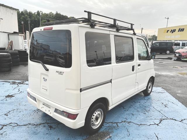 ハイゼットカーゴ スペシャルＳＡＩＩＩ　１オーナー　衝突被害軽減ブレーキ　車線逸脱警報　リアクリアランスソナー　ルーフキャリア　オートハイビーム　ＥＴＣ　Ｗエアバッグ　ＡＢＳ　横滑り防止装置　オーバーヘッドシェルフ　スペアキー　取説　記録簿（6枚目）