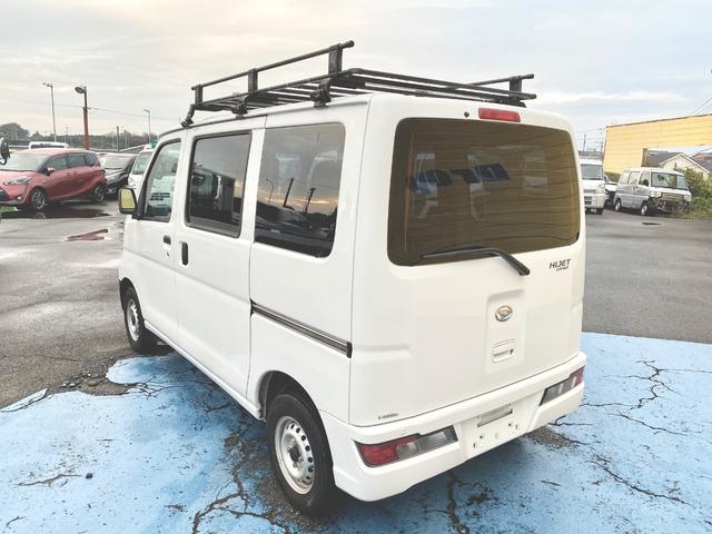 ハイゼットカーゴ スペシャルＳＡＩＩＩ　１オーナー　衝突被害軽減ブレーキ　車線逸脱警報　リアクリアランスソナー　ルーフキャリア　オートハイビーム　ＥＴＣ　Ｗエアバッグ　ＡＢＳ　横滑り防止装置　オーバーヘッドシェルフ　スペアキー　取説　記録簿（8枚目）