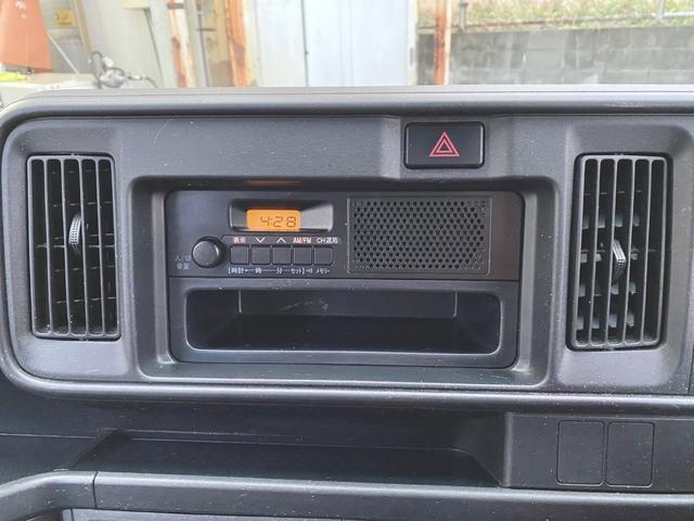 ハイゼットカーゴ スペシャルＳＡＩＩＩ　１オーナー　衝突被害軽減ブレーキ　車線逸脱警報　リアクリアランスソナー　ルーフキャリア　オートハイビーム　ＥＴＣ　Ｗエアバッグ　ＡＢＳ　横滑り防止装置　オーバーヘッドシェルフ　スペアキー　取説　記録簿（21枚目）