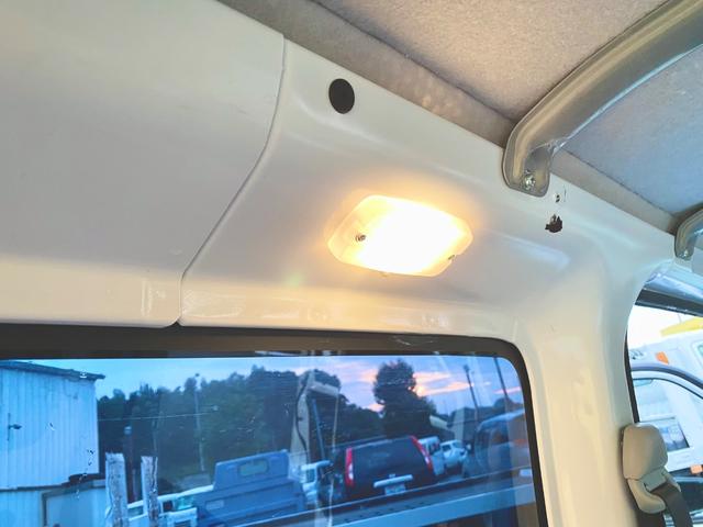 ハイゼットカーゴ スペシャルＳＡＩＩＩ　１オーナー　衝突被害軽減ブレーキ　車線逸脱警報　リアクリアランスソナー　ルーフキャリア　オートハイビーム　ＥＴＣ　Ｗエアバッグ　ＡＢＳ　横滑り防止装置　オーバーヘッドシェルフ　スペアキー　取説　記録簿（27枚目）