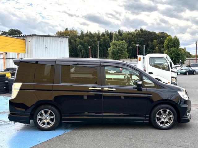 ステップワゴンスパーダ Z 1オーナー車 禁煙車 ガラスルーフ 無限エアロ 両側パワースライドドア ナビTV バックカメラ DVD再生 CD USB ETC スマートキー 盗難&横滑り防止装置 パドルシフト ドアミラーウィンカー(5枚目)