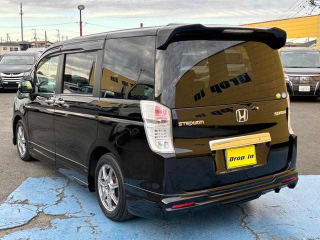 ステップワゴンスパーダ Z 1オーナー車 禁煙車 ガラスルーフ 無限エアロ 両側パワースライドドア ナビTV バックカメラ DVD再生 CD USB ETC スマートキー 盗難&横滑り防止装置 パドルシフト ドアミラーウィンカー(6枚目)