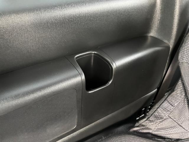 ステップワゴンスパーダ Z 1オーナー車 禁煙車 ガラスルーフ 無限エアロ 両側パワースライドドア ナビTV バックカメラ DVD再生 CD USB ETC スマートキー 盗難&横滑り防止装置 パドルシフト ドアミラーウィンカー(16枚目)