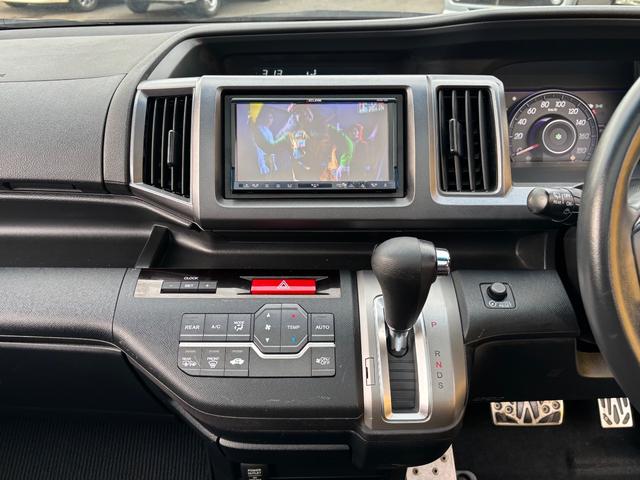 ステップワゴンスパーダ Z 1オーナー車 禁煙車 ガラスルーフ 無限エアロ 両側パワースライドドア ナビTV バックカメラ DVD再生 CD USB ETC スマートキー 盗難&横滑り防止装置 パドルシフト ドアミラーウィンカー(22枚目)