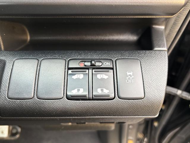 ステップワゴンスパーダ Z 1オーナー車 禁煙車 ガラスルーフ 無限エアロ 両側パワースライドドア ナビTV バックカメラ DVD再生 CD USB ETC スマートキー 盗難&横滑り防止装置 パドルシフト ドアミラーウィンカー(26枚目)