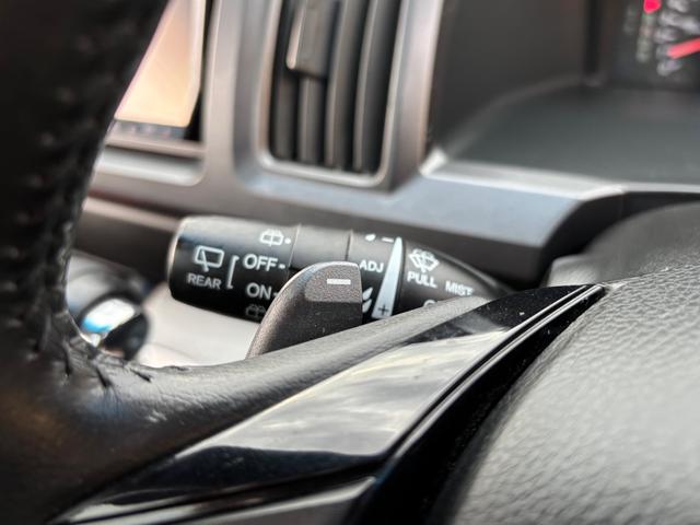 ステップワゴンスパーダ Z 1オーナー車 禁煙車 ガラスルーフ 無限エアロ 両側パワースライドドア ナビTV バックカメラ DVD再生 CD USB ETC スマートキー 盗難&横滑り防止装置 パドルシフト ドアミラーウィンカー(28枚目)