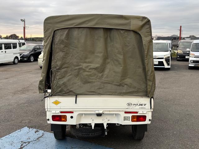 ハイゼットトラック スタンダード 1オーナー 禁煙車 幌付き エアコン パワーステアリング 社外ナビTV CD FM&AMラジオ ETC アクセサリー電源 運転席エアバッグ ABS ヘッドライトレベライザー 取扱説明書 保証書 記録簿(7枚目)