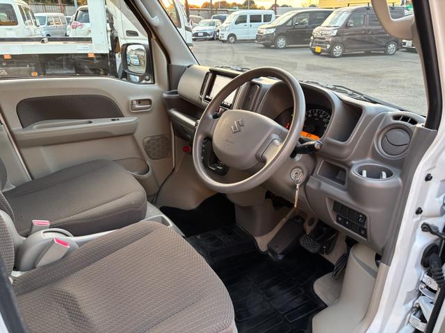 エブリイ ジョイン　衝突被害軽減ブレーキ　５ＡＧＳ　ナビＴＶ　ＤＶＤ再生　ＣＤ　ドラレコ　ＥＴＣ　電動格納ドアミラー　リアヒーター　盗難＆横滑り防止装置　Ｗエアバッグ　ＡＢＳ　オーバーヘッドコンソール　ドアバイザー（10枚目）