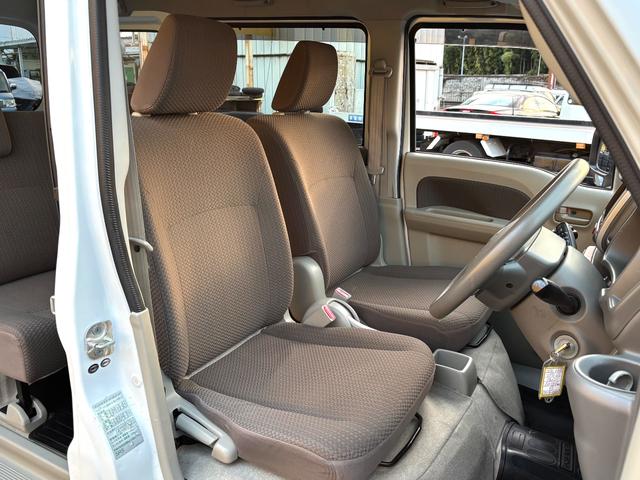 エブリイ ジョイン　衝突被害軽減ブレーキ　５ＡＧＳ　ナビＴＶ　ＤＶＤ再生　ＣＤ　ドラレコ　ＥＴＣ　電動格納ドアミラー　リアヒーター　盗難＆横滑り防止装置　Ｗエアバッグ　ＡＢＳ　オーバーヘッドコンソール　ドアバイザー（11枚目）