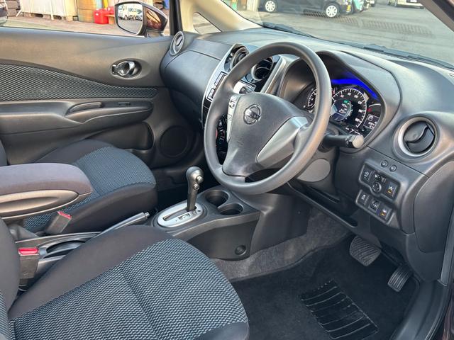 ノート Ｘ　ＤＩＧ－Ｓ　衝突被害軽減ブレーキ　車線逸脱警報　純正ナビＴＶ　ＤＶＤ再生　全方位モニター　ＣＤ　ＡＵＸ　ＵＳＢ　Ｂｌｕｅｔｏｏｔｈ　ＥＴＣ　インテリキー　オートライト　ドアミラーウインカー　ドアバイザー　禁煙車（10枚目）