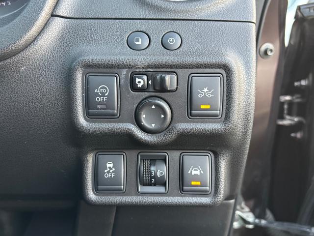 ノート Ｘ　ＤＩＧ－Ｓ　衝突被害軽減ブレーキ　車線逸脱警報　純正ナビＴＶ　ＤＶＤ再生　全方位モニター　ＣＤ　ＡＵＸ　ＵＳＢ　Ｂｌｕｅｔｏｏｔｈ　ＥＴＣ　インテリキー　オートライト　ドアミラーウインカー　ドアバイザー　禁煙車（21枚目）