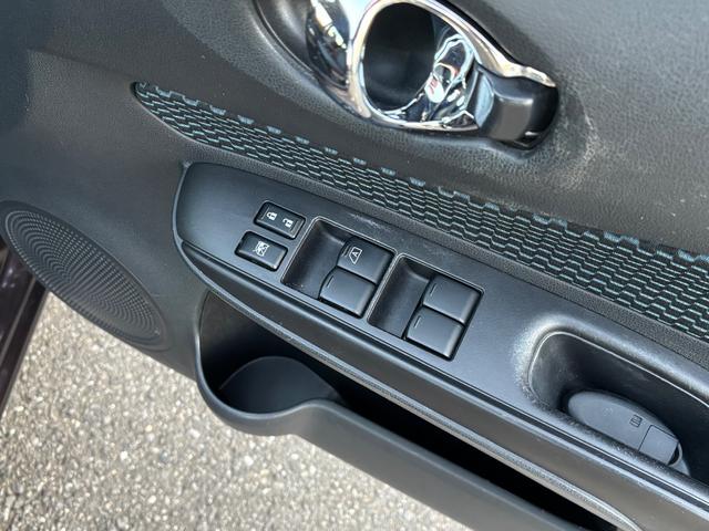 ノート Ｘ　ＤＩＧ－Ｓ　衝突被害軽減ブレーキ　車線逸脱警報　純正ナビＴＶ　ＤＶＤ再生　全方位モニター　ＣＤ　ＡＵＸ　ＵＳＢ　Ｂｌｕｅｔｏｏｔｈ　ＥＴＣ　インテリキー　オートライト　ドアミラーウインカー　ドアバイザー　禁煙車（24枚目）