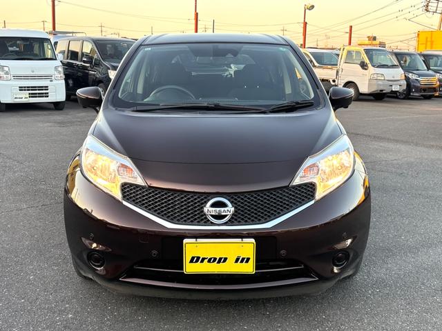 ノート Ｘ　ＤＩＧ－Ｓ　衝突被害軽減ブレーキ　車線逸脱警報　純正ナビＴＶ　ＤＶＤ再生　全方位モニター　ＣＤ　ＡＵＸ　ＵＳＢ　Ｂｌｕｅｔｏｏｔｈ　ＥＴＣ　インテリキー　オートライト　ドアミラーウインカー　ドアバイザー　禁煙車（28枚目）