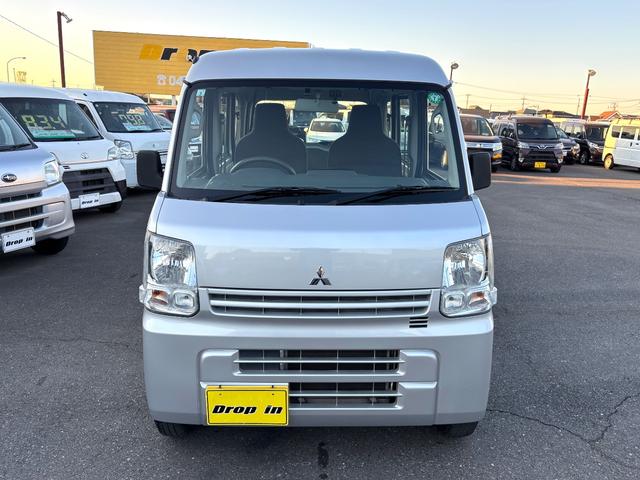 ミニキャブバン Ｍ　１オーナー　禁煙車　記録簿　５ＡＧＳ　ナビ　フルセグＴＶ　バックカメラ　ＤＶＤ再生　ＴＶキャンセラー　ＣＤ　Ｂｌｕｅｔｏｏｔｈ　ドラレコ　ＥＴＣ　Ｗエアバッグ　ＡＢＳ　ドアバイザー　ＵＶカットガラス（2枚目）