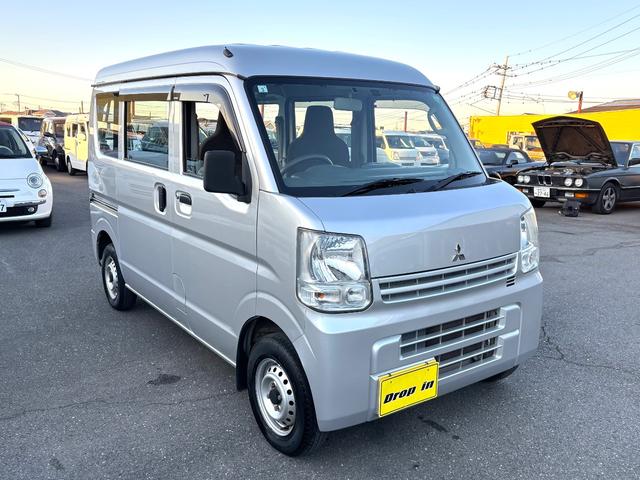 ミニキャブバン Ｍ　１オーナー　禁煙車　記録簿　５ＡＧＳ　ナビ　フルセグＴＶ　バックカメラ　ＤＶＤ再生　ＴＶキャンセラー　ＣＤ　Ｂｌｕｅｔｏｏｔｈ　ドラレコ　ＥＴＣ　Ｗエアバッグ　ＡＢＳ　ドアバイザー　ＵＶカットガラス（3枚目）