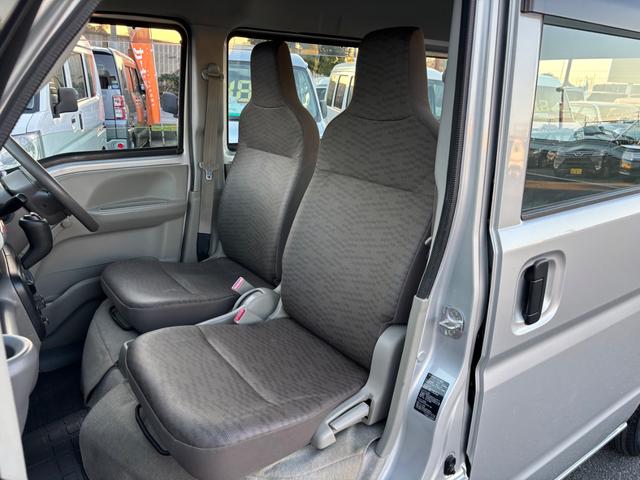 ミニキャブバン Ｍ　１オーナー　禁煙車　記録簿　５ＡＧＳ　ナビ　フルセグＴＶ　バックカメラ　ＤＶＤ再生　ＴＶキャンセラー　ＣＤ　Ｂｌｕｅｔｏｏｔｈ　ドラレコ　ＥＴＣ　Ｗエアバッグ　ＡＢＳ　ドアバイザー　ＵＶカットガラス（14枚目）