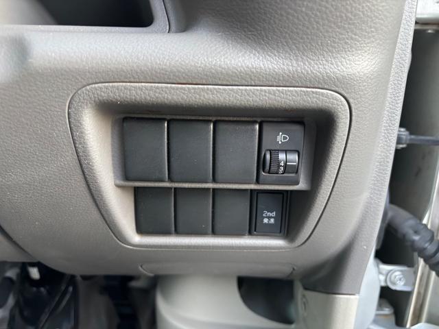 ミニキャブバン Ｍ　１オーナー　禁煙車　記録簿　５ＡＧＳ　ナビ　フルセグＴＶ　バックカメラ　ＤＶＤ再生　ＴＶキャンセラー　ＣＤ　Ｂｌｕｅｔｏｏｔｈ　ドラレコ　ＥＴＣ　Ｗエアバッグ　ＡＢＳ　ドアバイザー　ＵＶカットガラス（19枚目）