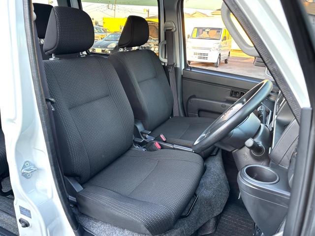 ハイゼットカーゴ クルーズＳＡＩＩＩ　衝突被害軽減ブレーキ　車線逸脱警報　社外ナビ　バックカメラ　ＣＤ　ＡＵＸ　Ｂｌｕｅｔｏｏｔｈ　ドラレコ　ＥＴＣ　オートハイビーム　電動格納ドアミラー　キーレス　アイドリングストップ　禁煙車　記録簿（11枚目）