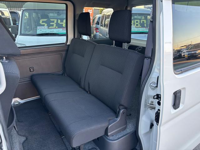 ハイゼットカーゴ クルーズＳＡＩＩＩ　衝突被害軽減ブレーキ　車線逸脱警報　社外ナビ　バックカメラ　ＣＤ　ＡＵＸ　Ｂｌｕｅｔｏｏｔｈ　ドラレコ　ＥＴＣ　オートハイビーム　電動格納ドアミラー　キーレス　アイドリングストップ　禁煙車　記録簿（15枚目）