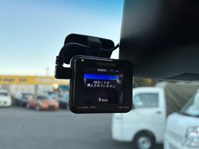 ハイゼットカーゴ クルーズＳＡＩＩＩ　衝突被害軽減ブレーキ　車線逸脱警報　社外ナビ　バックカメラ　ＣＤ　ＡＵＸ　Ｂｌｕｅｔｏｏｔｈ　ドラレコ　ＥＴＣ　オートハイビーム　電動格納ドアミラー　キーレス　アイドリングストップ　禁煙車　記録簿（21枚目）