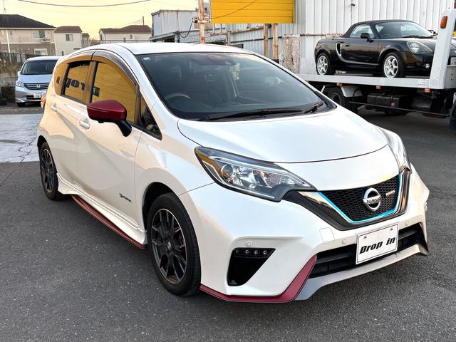 ノート e-パワーニスモ 1オーナー車 記録簿 禁煙車 エマブレ 車線逸脱警報 純正オーディオディスプレイ 全方位モニター USB Bluetooth 前後ドラレコ ETC インテリキー LEDライト 前後クリアランスソナー(2枚目)
