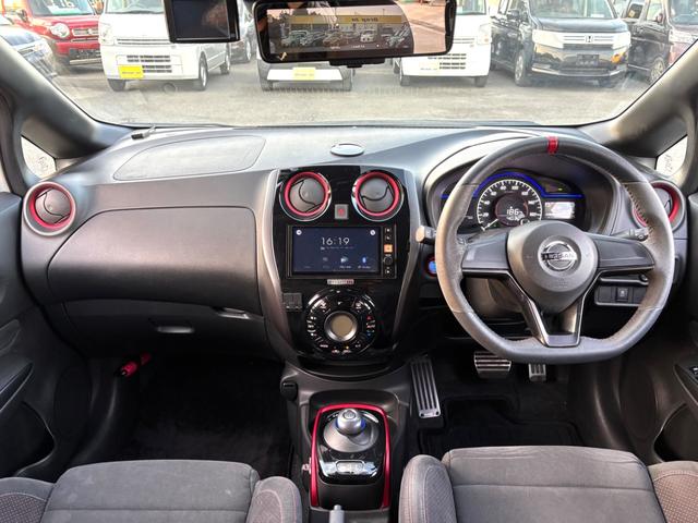 ノート e-パワーニスモ 1オーナー車 記録簿 禁煙車 エマブレ 車線逸脱警報 純正オーディオディスプレイ 全方位モニター USB Bluetooth 前後ドラレコ ETC インテリキー LEDライト 前後クリアランスソナー(9枚目)