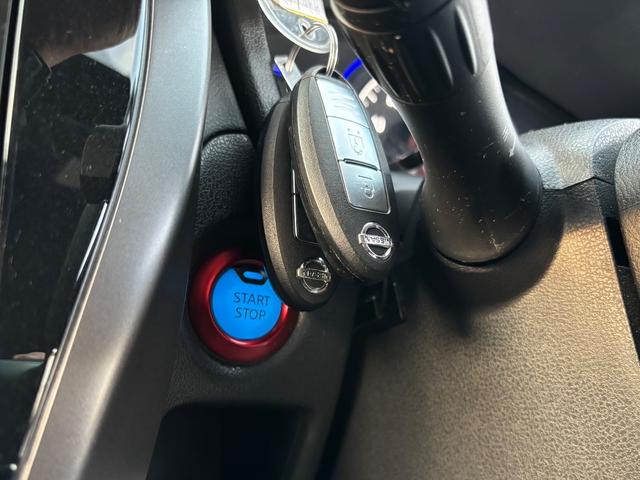 ノート e-パワーニスモ 1オーナー車 記録簿 禁煙車 エマブレ 車線逸脱警報 純正オーディオディスプレイ 全方位モニター USB Bluetooth 前後ドラレコ ETC インテリキー LEDライト 前後クリアランスソナー(20枚目)