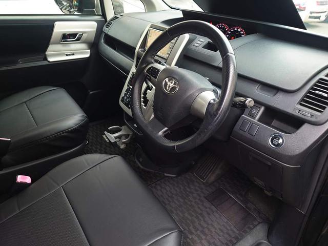 ヴォクシー ＺＳ　煌　ナビ　バックカメラ　ワンセグＴＶ　ＥＴＣ　両側パワースライドドア　ＨＩＤヘッドライト　スマートキー　シートカバー　フォグランプ（14枚目）