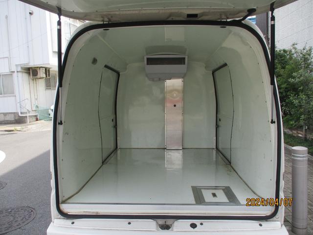 クリッパーバン ＤＸ　冷凍冷蔵車　－５℃設定　三菱製　オートマ（8枚目）