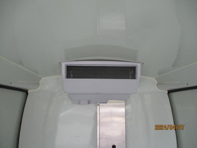 クリッパーバン ＤＸ　冷凍冷蔵車　－５℃設定　三菱製　オートマ（9枚目）