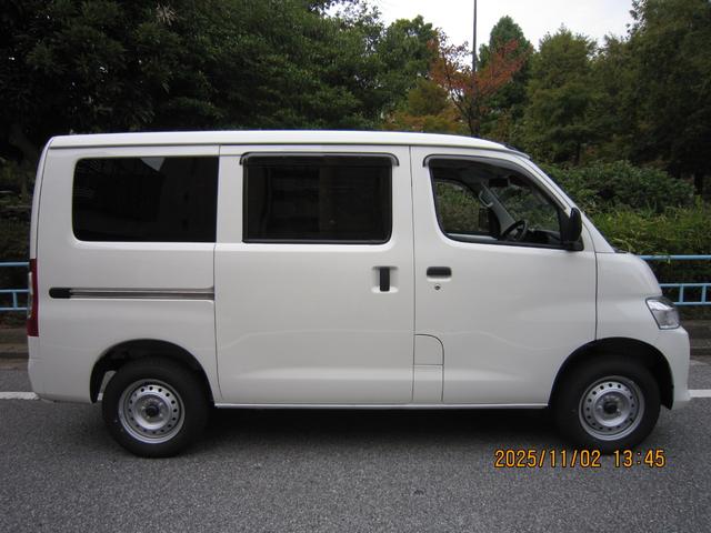 タウンエースバン GL オートマ 5人乗り 社外ナビ(9枚目)