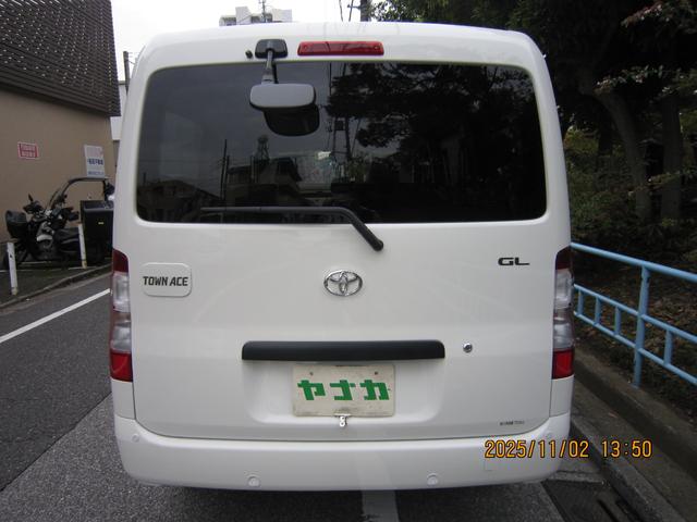 タウンエースバン GL オートマ 5人乗り 社外ナビ(11枚目)