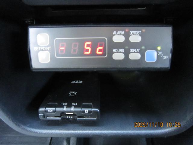 NT100クリッパートラック 中温冷凍車 ワンタッチスライドドア左側 冷凍冷蔵車 -5℃設定 菱重コールド製 2コンプレッサー オートマ(6枚目)