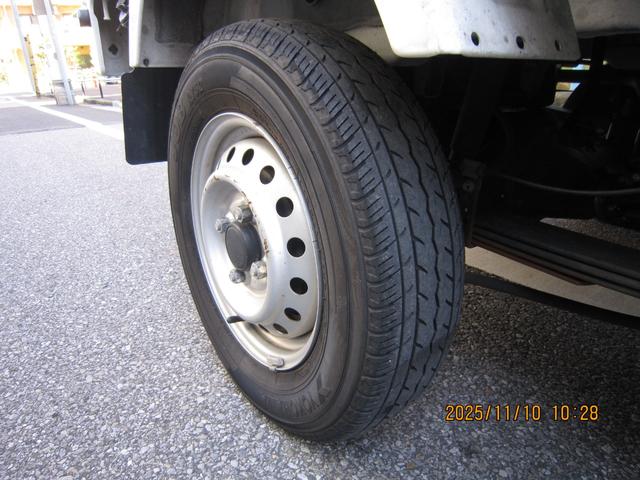 NT100クリッパートラック 中温冷凍車 ワンタッチスライドドア左側 冷凍冷蔵車 -5℃設定 菱重コールド製 2コンプレッサー オートマ(14枚目)