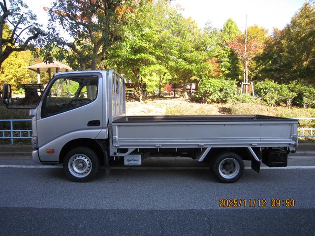 ダイナトラック ロングジャストロー ディーゼル オートマ 低床Wタイヤ 10尺 1.45トン(8枚目)