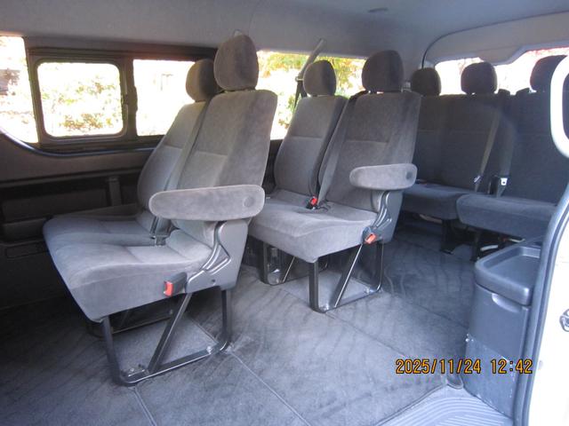 ハイエースワゴン ＧＬ　１０人乗り　ＧＬ　ミドルルーフ（10枚目）