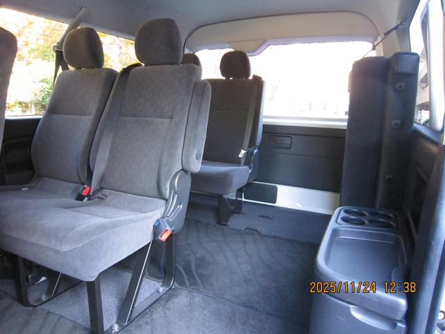 ハイエースワゴン ＧＬ　１０人乗り　ＧＬ　ミドルルーフ（13枚目）