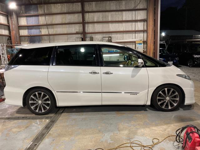 TOYOTA ESTIMA HYBRID X