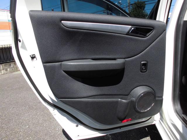 B180 ナビTV フルセグ CD DVD再生可 ETC HID(26枚目)