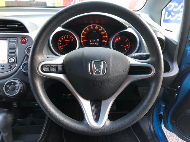 フィット Ｇスマートセレクション　純正ナビ　ワンセグテレビ　バックカメラ　スマートキー　車検９年６月（6枚目）