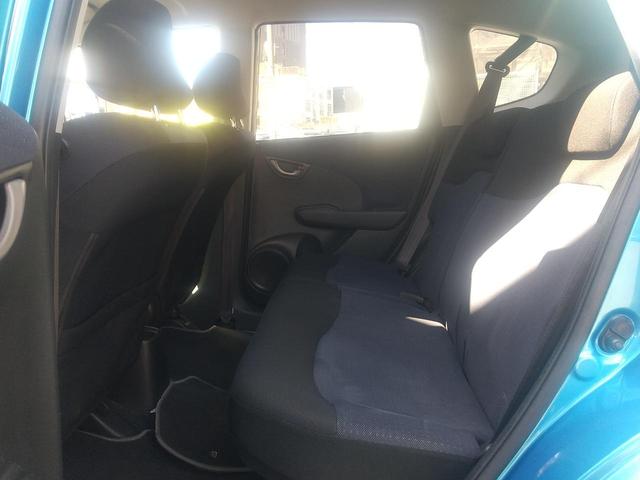 フィット Ｇスマートセレクション　純正ナビ　ワンセグテレビ　バックカメラ　スマートキー　車検９年６月（12枚目）