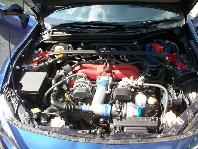８６ ＧＴリミテッド　ブラックパッケージ　ブレンボキャリパー　モデリスタエアロ　ＳＤナビＴＶ　バックカメラ　ＥＴＣ　ドラレコ　ハーフレザー　シートヒーター　クルコン　ブリッツタワーバー前後　ＴＲＤ４本出しマフラー　ＨＫＳエキゾーストマニ付（24枚目）
