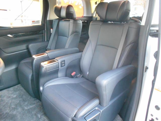 アルファード ２．５Ｓ　Ｃパッケージ　純正ナビ　ＴＶ　ルーフモニター　バックモニター　モデリスタエアロ　プッシュスタート　Ｗパワースライドドア　パワーバックドア　ＥＴＣ２．０（12枚目）