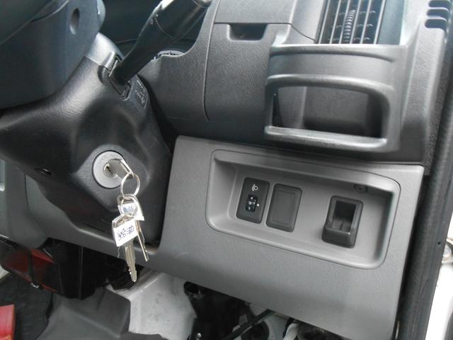 当店は、ディーラーから直接仕入れを行う事により、高品質・低価格でお車をご提供する事を可能としております！品質重視でお探しのお客様、是非詳細画像もご覧下さい！中古ナビＥＴＣ取り扱っております。