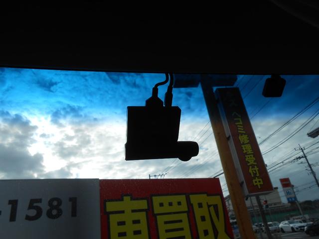 ソリオバンディット ＤＪＥ　プッシュスタートスマートキー２個電格ミラーオートエアコン両側電動スライドドアディスチャージヘッドランプクルコンＥＴＣ前後ドラレコアイドリングストップレーダーブレーキサポート（12枚目）