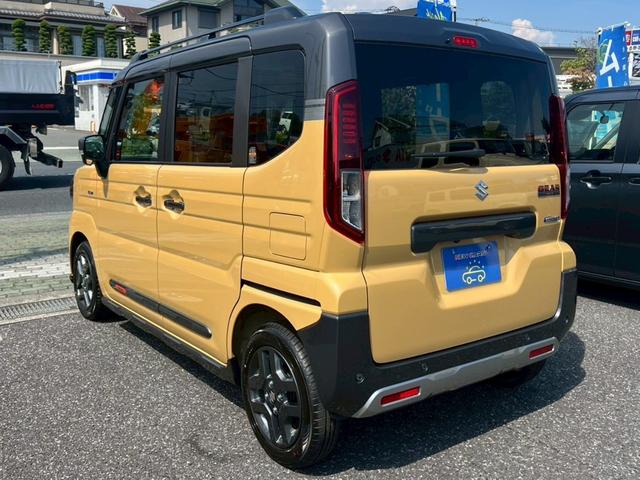スペーシアギア ハイブリッドＸＺ　ターボ　届出済未使用車／ハイブリッドＸＺ　ターボ（４名）／４ＷＤ／スズキセーフティサポート／両側電動スライド／純正全方位カメラ付ナビ／ＬＥＤヘッドライト／運転席・助手席シートヒーター／フロアマット（5枚目）