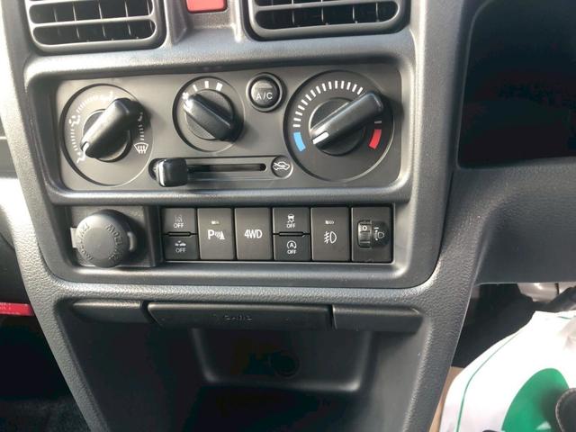 スーパーキャリイ Ｘ　届出済未使用車／４ＷＤ／スズキセーフティサポート／ＬＥＤヘッドライト／荷台作業灯／クリアランスソナー／キーレスキー／オーバーヘッドシェルフ／エアコン・パワステ／３方開（15枚目）