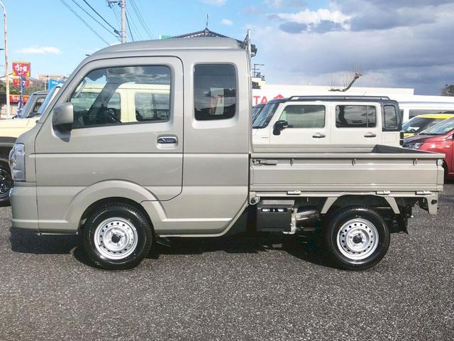 スーパーキャリイ Ｘ　届出済未使用車／４ＷＤ／スズキセーフティサポート／ＬＥＤヘッドライト／荷台作業灯／クリアランスソナー／キーレスキー／オーバーヘッドシェルフ／エアコン・パワステ／３方開（33枚目）